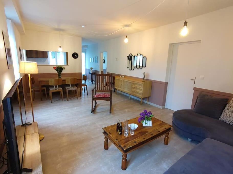 Grand Appartement Avec Jardin Bretenoux Екстериор снимка